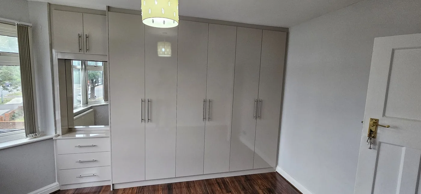 Mushroom gloss wardrobe · matching dressing table