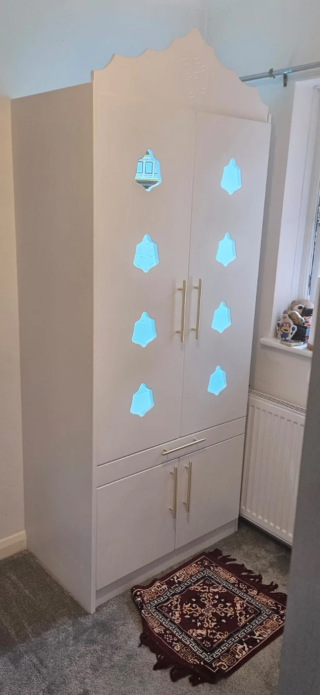Cream wardrobe · decorative Islamic lantern panels · LED